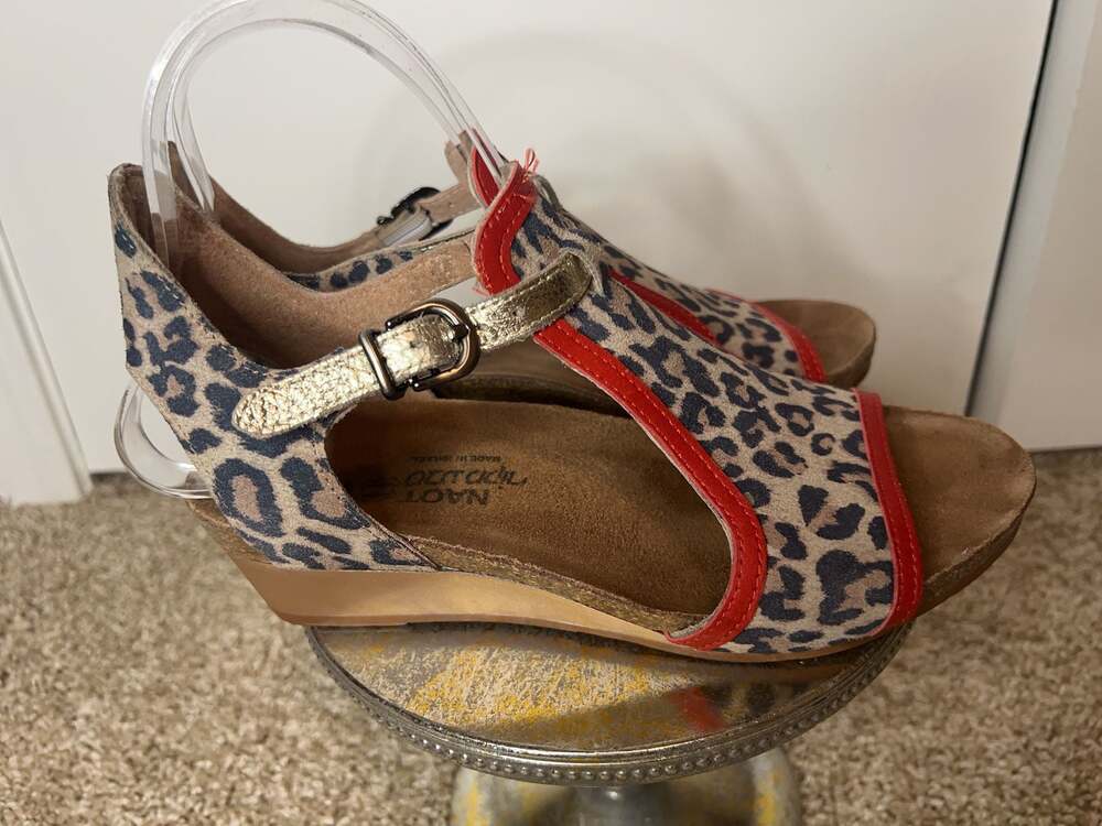 Naot Women's Leopard Print Wedge Sandals Size 37 - Picture 13 of 14